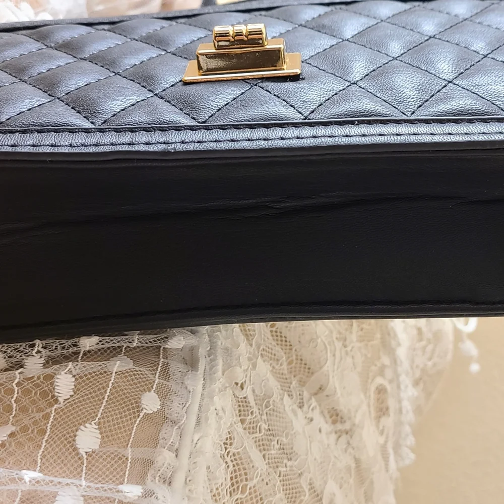 Fashion Nova Quilted Handbag #117 - Picture 4 of 5